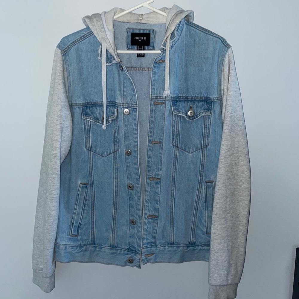 Forever 21 Jean Jacket Size Medium